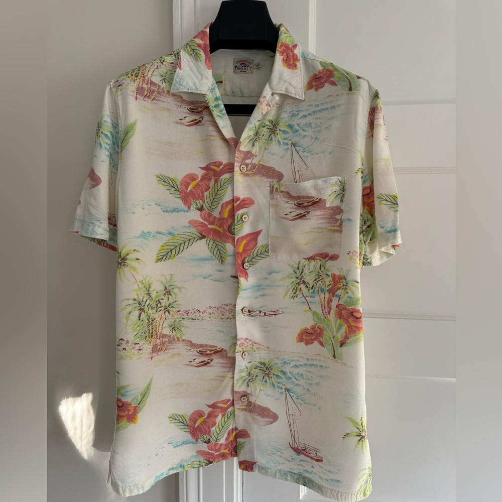 Faherty short sleeve rayon shirt